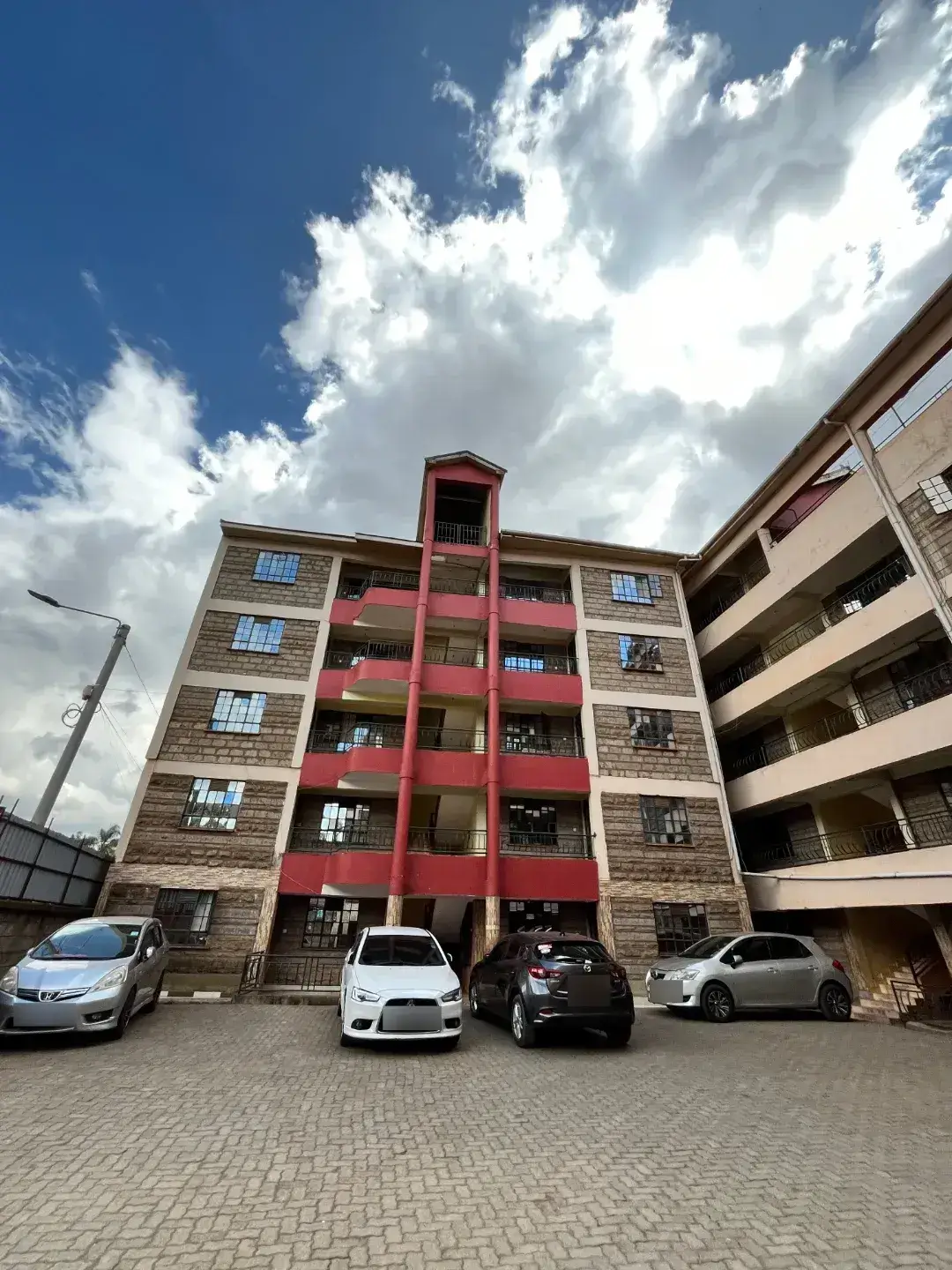 Gramos Apartments