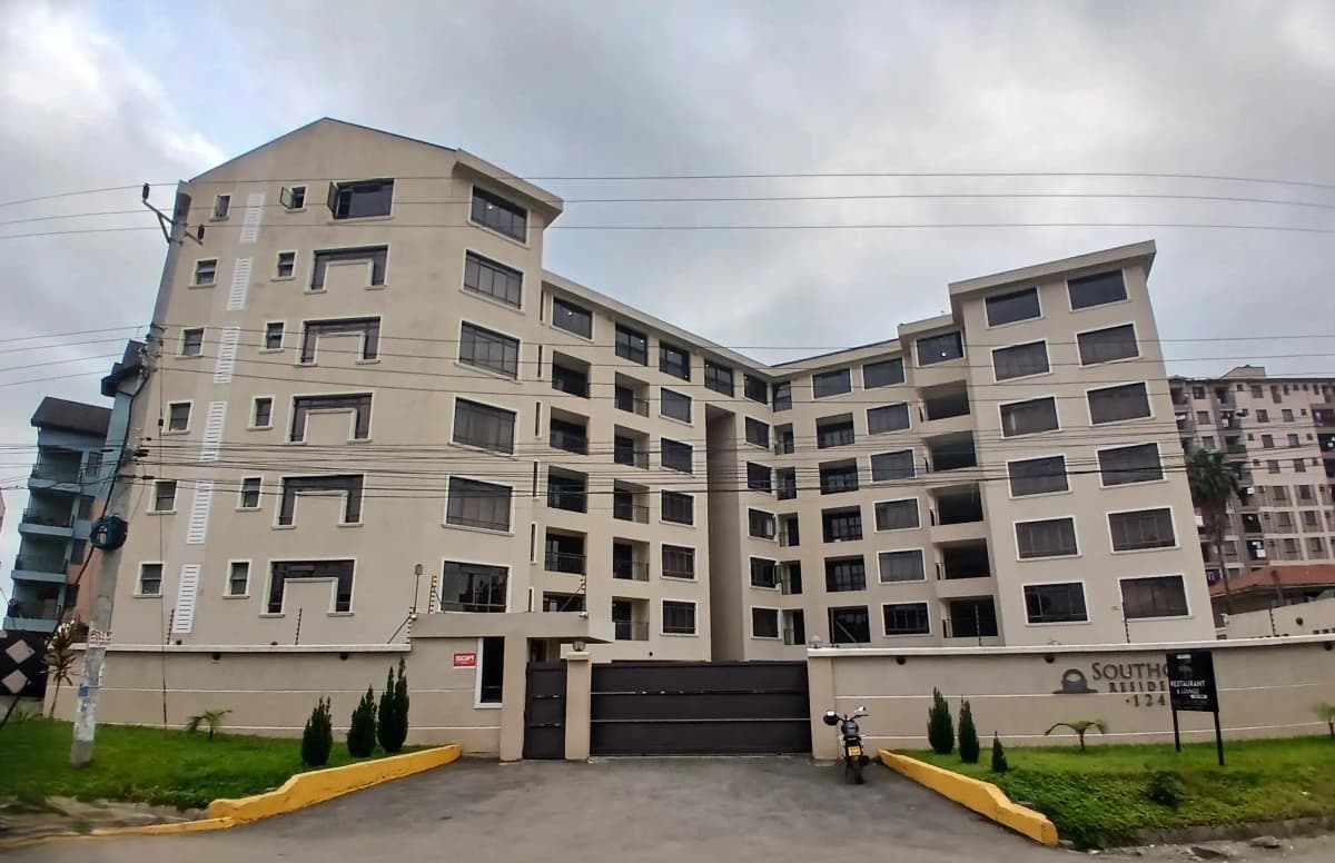 Southgate Residence 1245